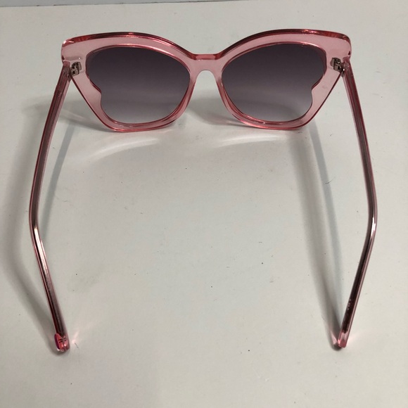 Betsey Johnson Cat Eye Sunglasses. Transparency Pink - Picture 6 of 8